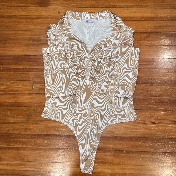Long Sleeve Swirled Bodysuit - Picture 1 of 7